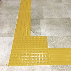 Piso de Cerámica para Invidentes